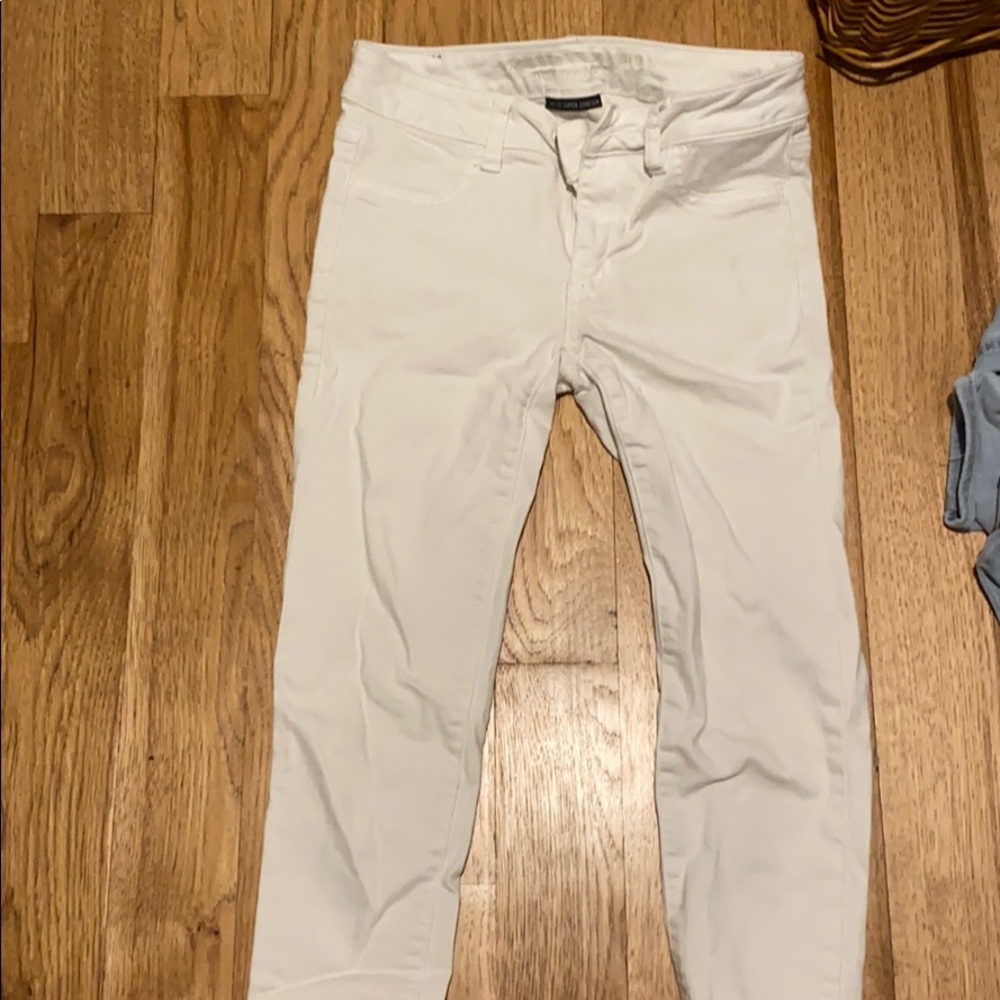white american eagle jeans